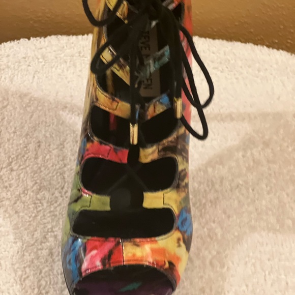 Steve Madden Printed Heels - Picture 4 of 8